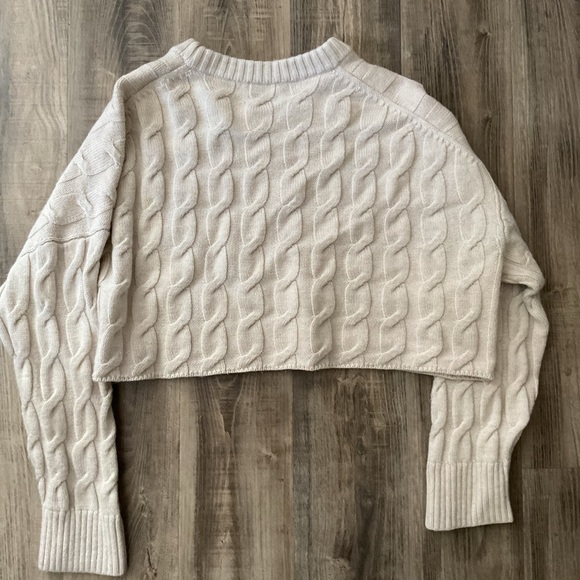 Babaton
Glory Merino Wool Sweater size Medium - Picture 8 of 8